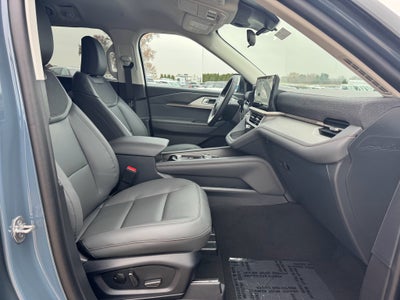 2026 Ford Explorer Active AWD