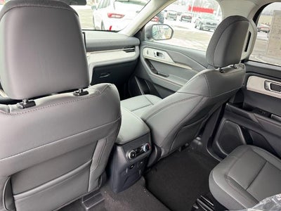 2026 Ford Explorer Active AWD