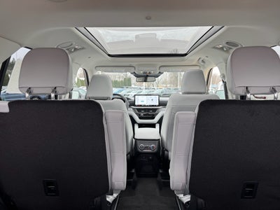 2026 Ford Explorer Platinum 4WD