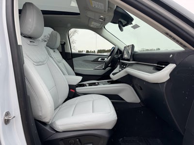 2026 Ford Explorer Platinum 4WD