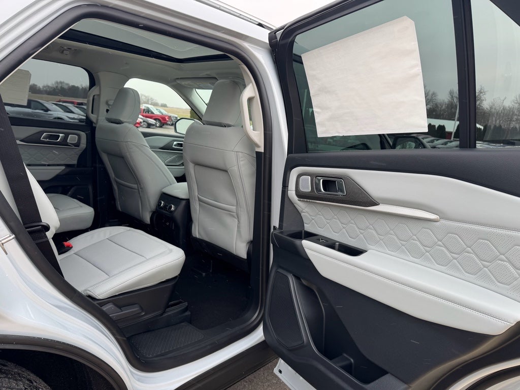 2026 Ford Explorer Platinum 4WD