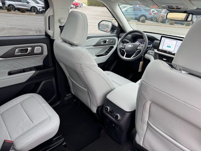 2026 Ford Explorer Platinum 4WD