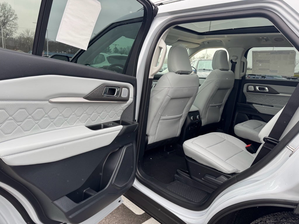 2026 Ford Explorer Platinum 4WD