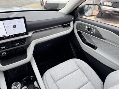 2026 Ford Explorer Platinum 4WD