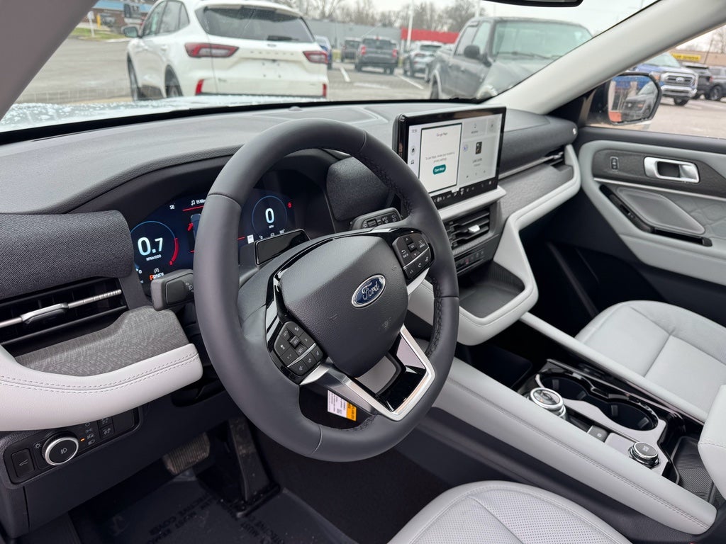 2026 Ford Explorer Platinum 4WD