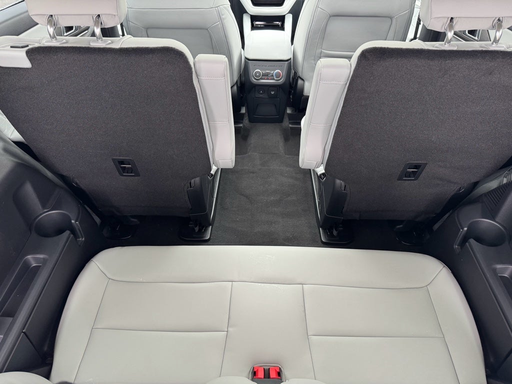 2026 Ford Explorer Platinum 4WD