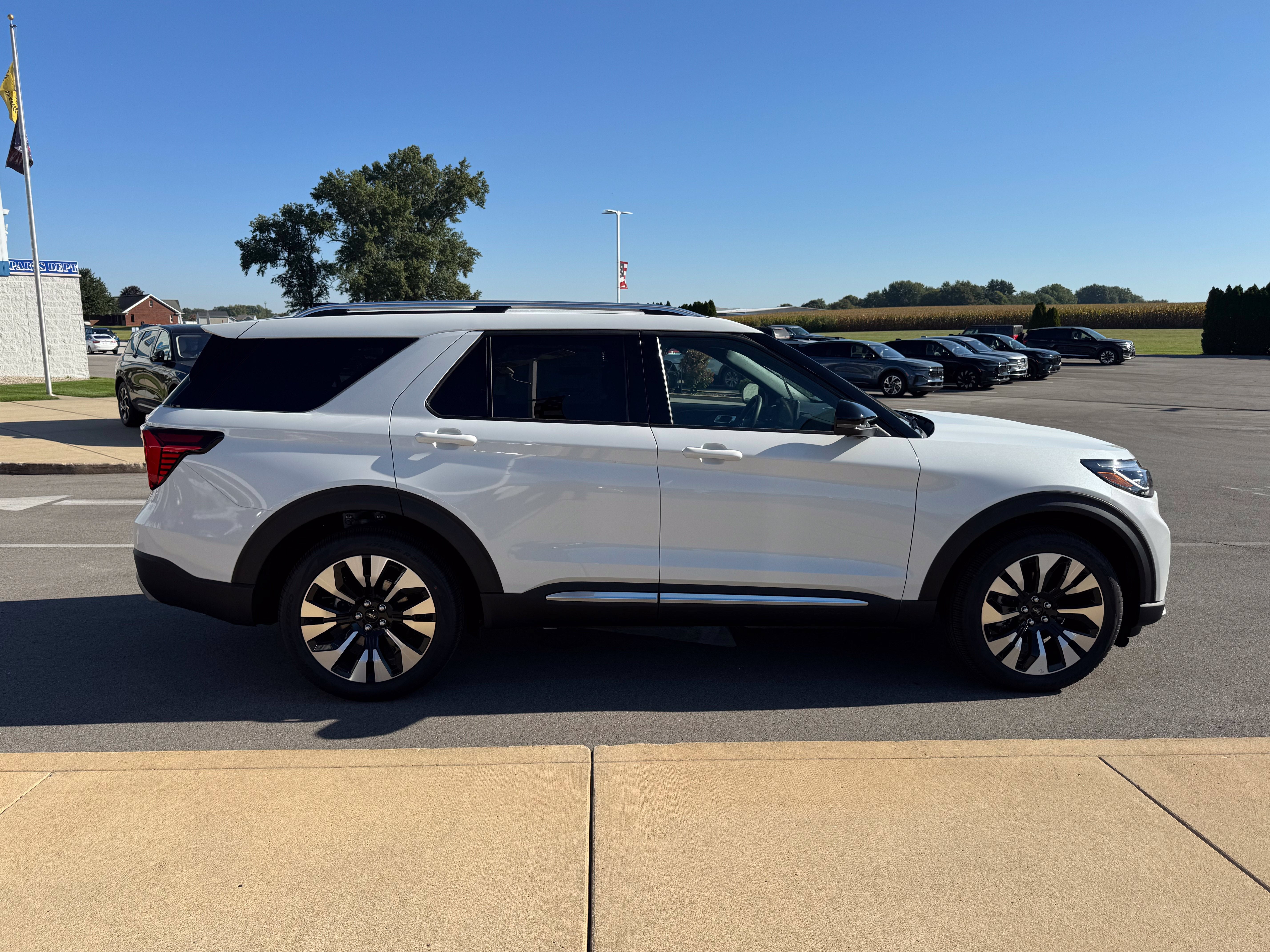 2027 Ford Explorer Platinum