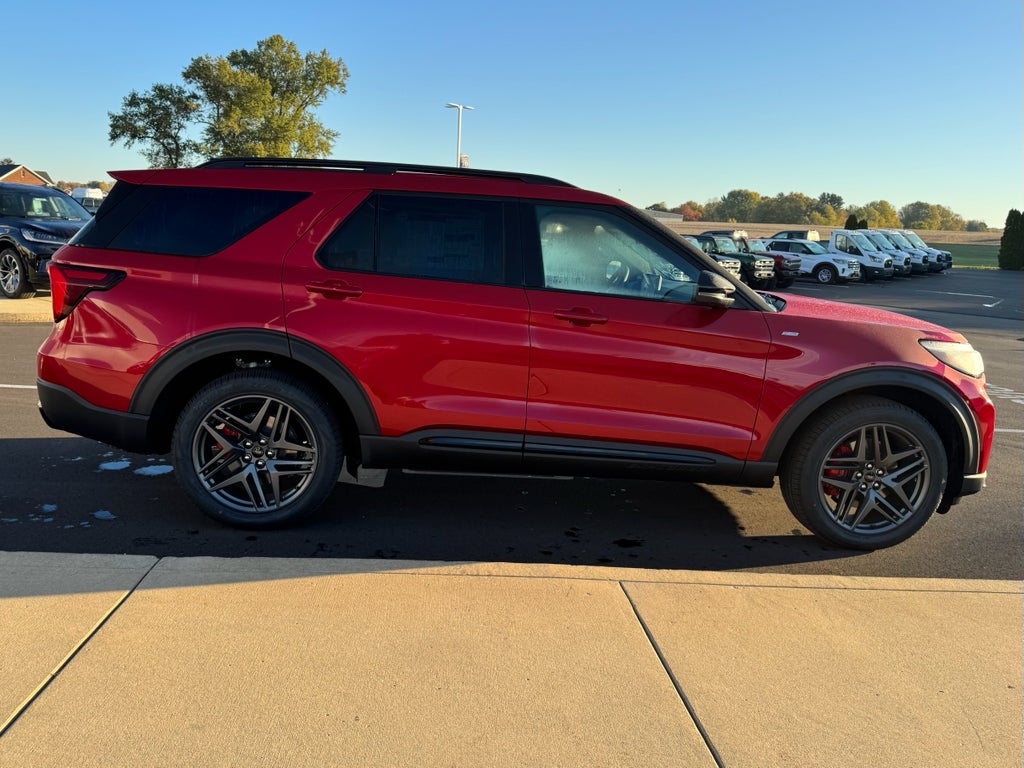 2026 Ford Explorer ST-Line 4WD