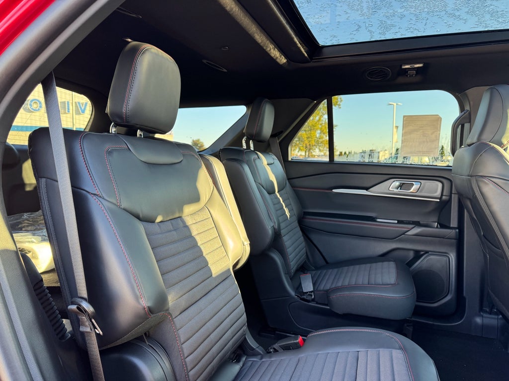 2026 Ford Explorer ST-Line 4WD