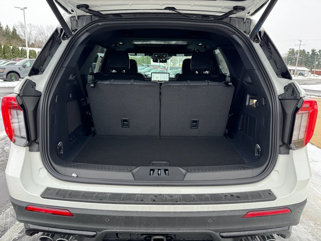 2026 Ford Explorer ST 4WD