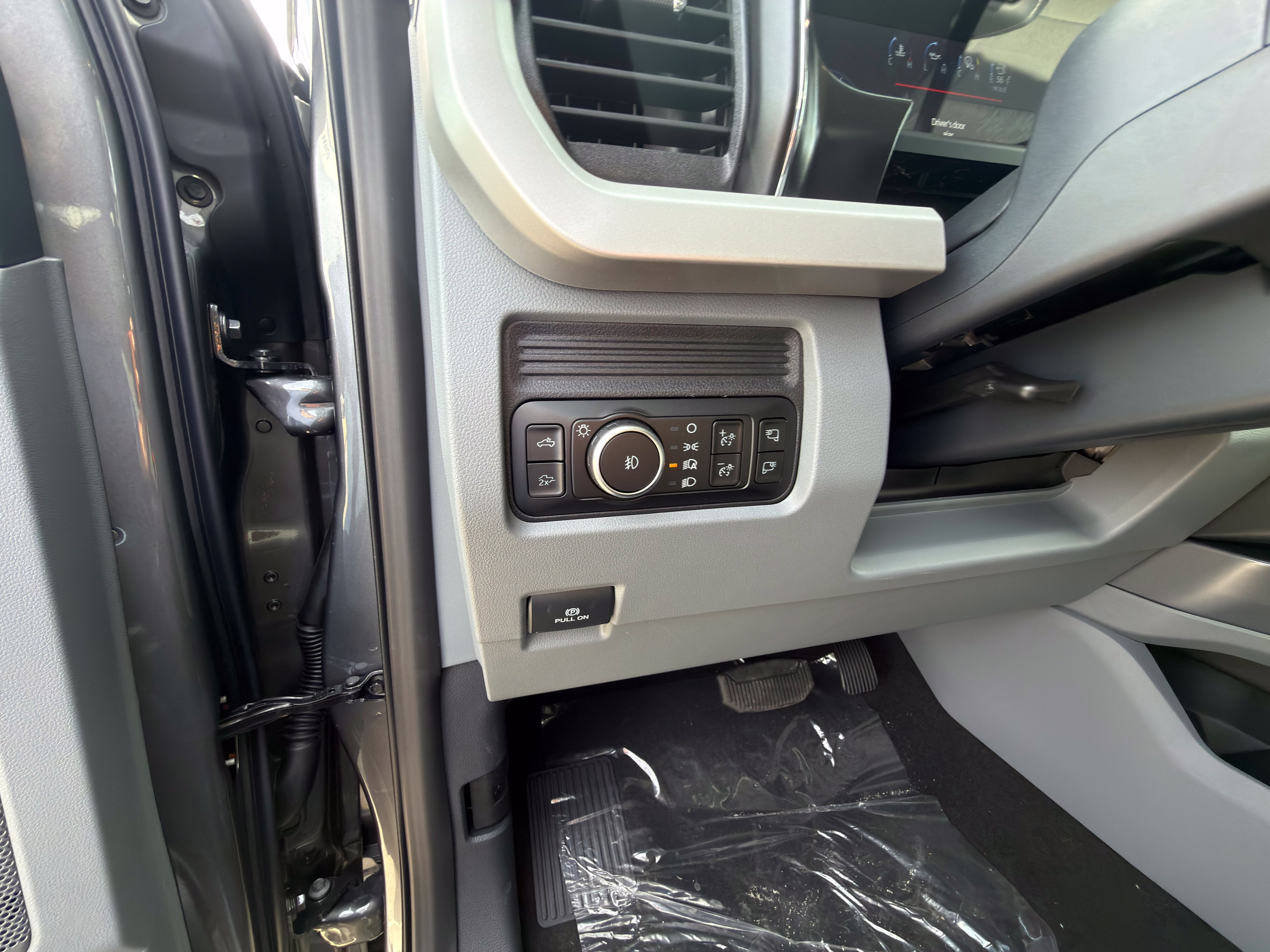 2027 Ford F-250SD XLT