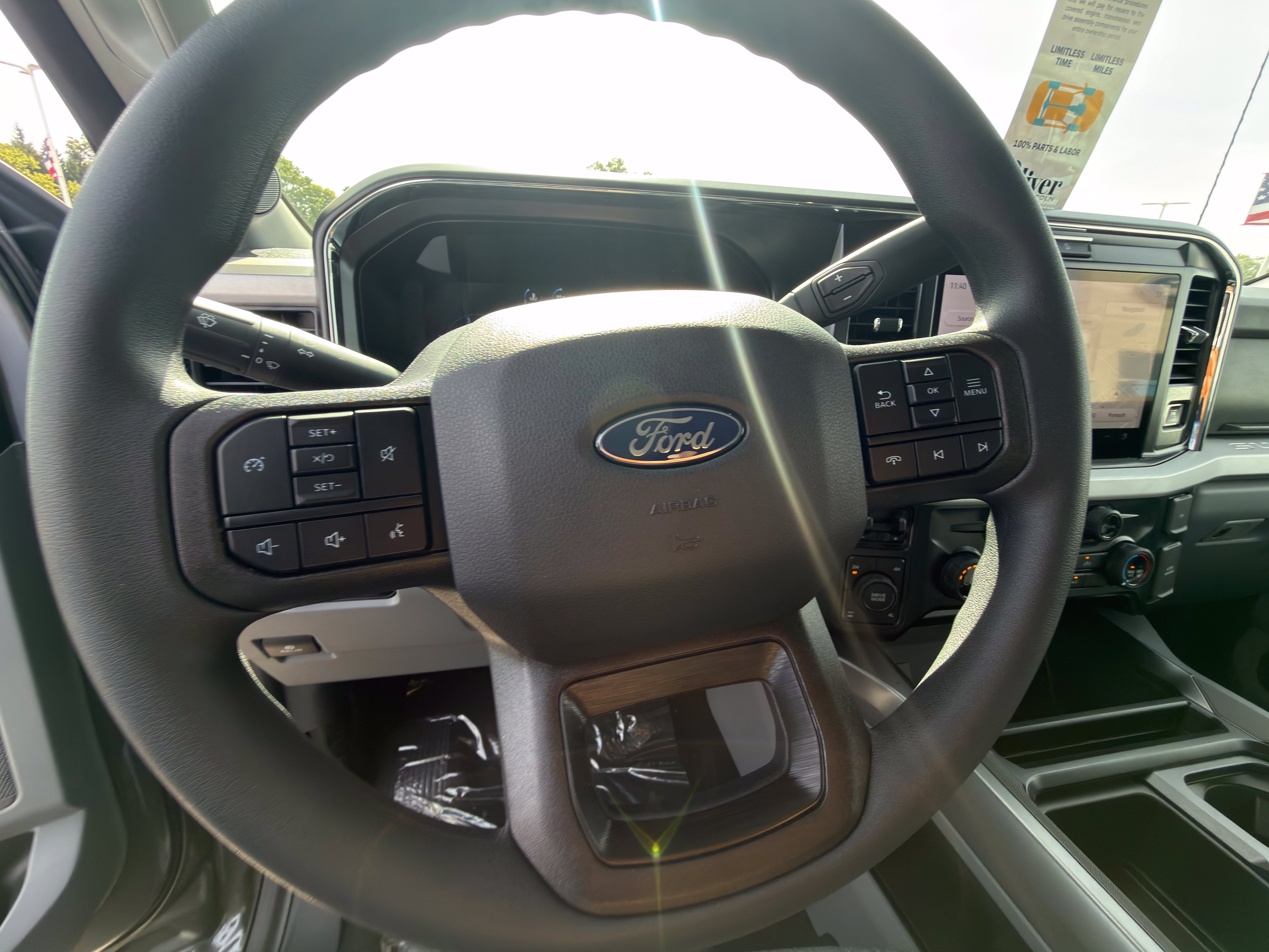 2027 Ford F-250SD XLT