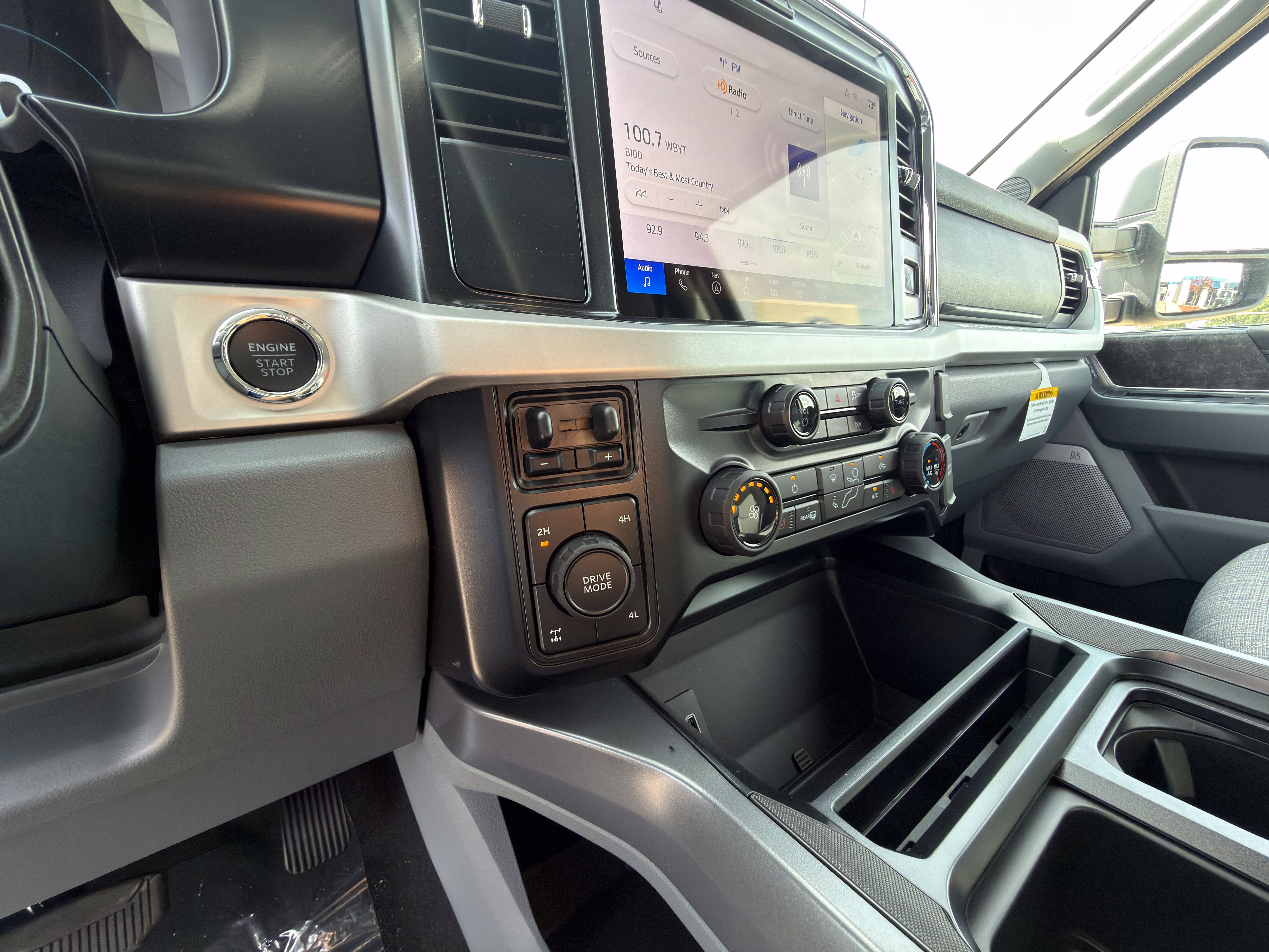 2027 Ford F-250SD XLT