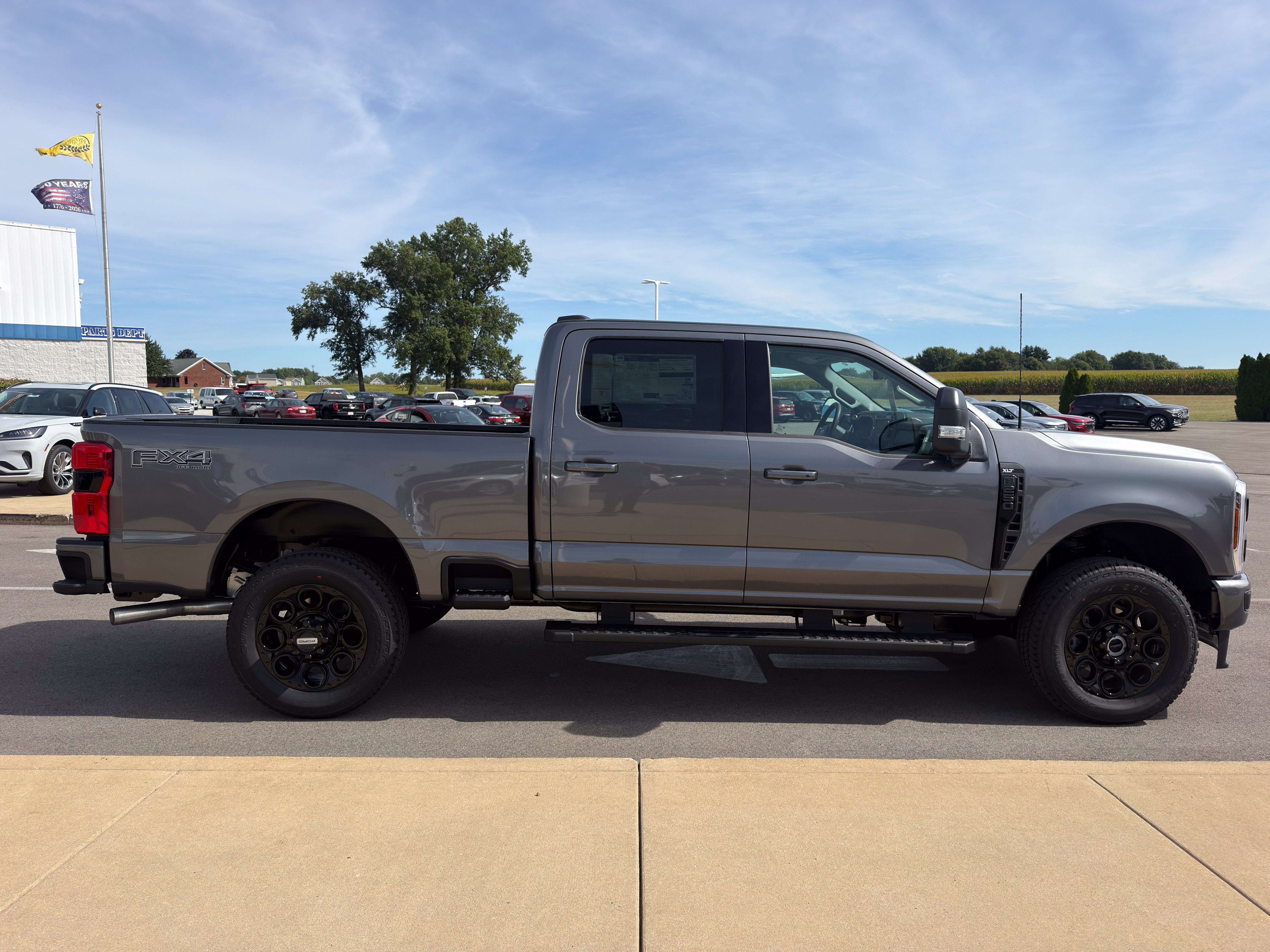 2027 Ford F-250SD XLT