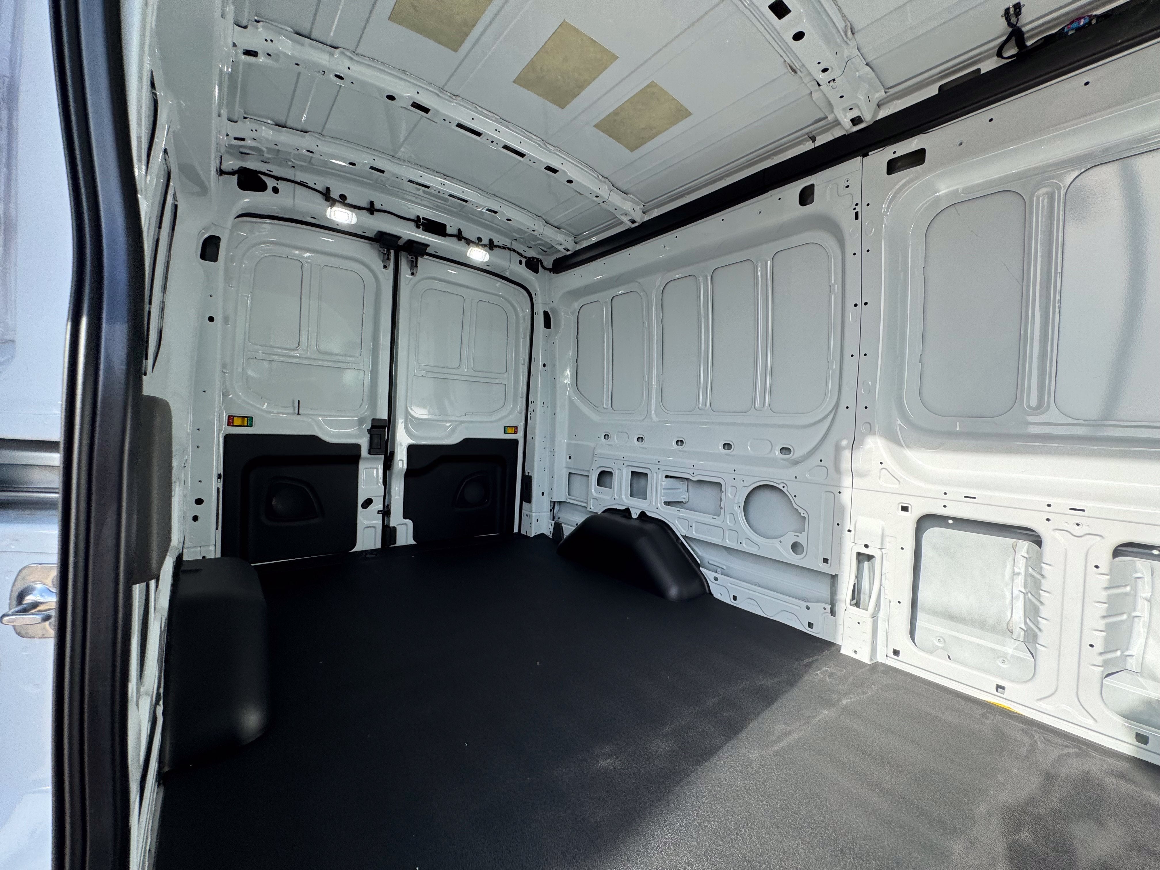2027 Ford Transit-250 Base