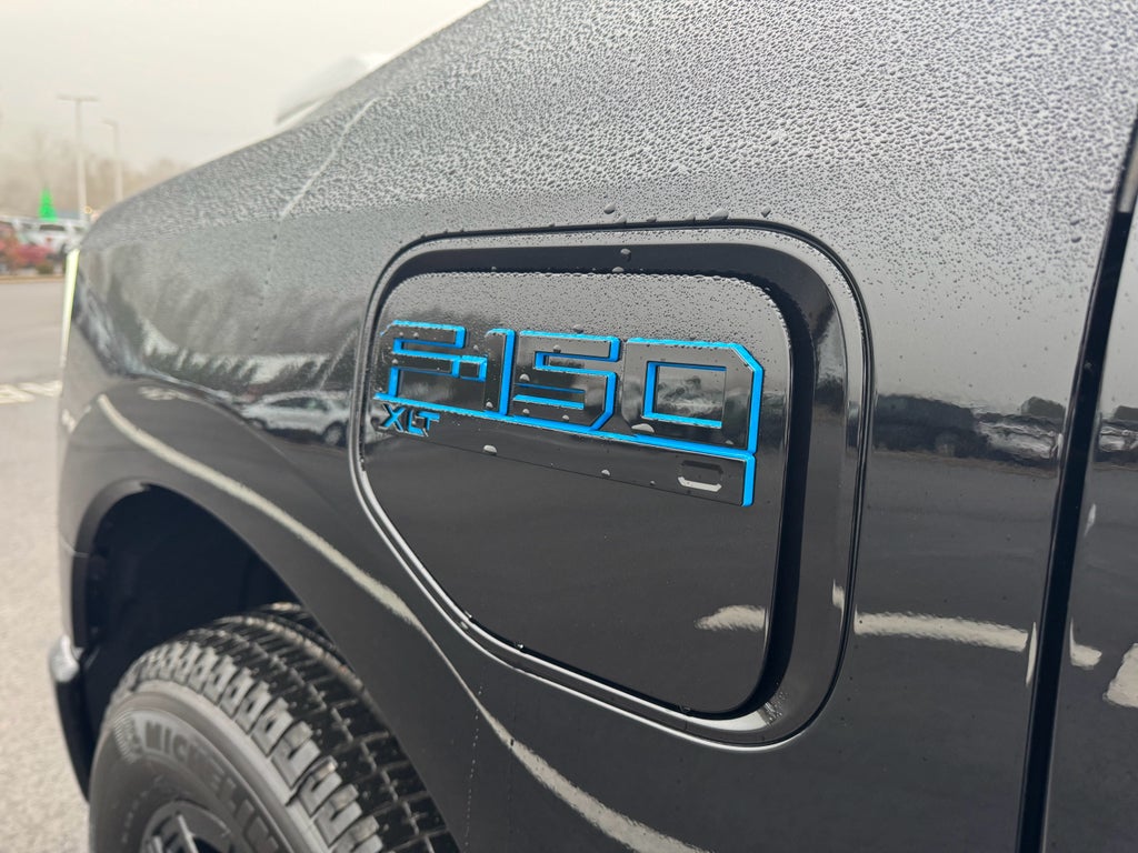 2025 Ford F-150 Lightning XLT Supercrew 4WD