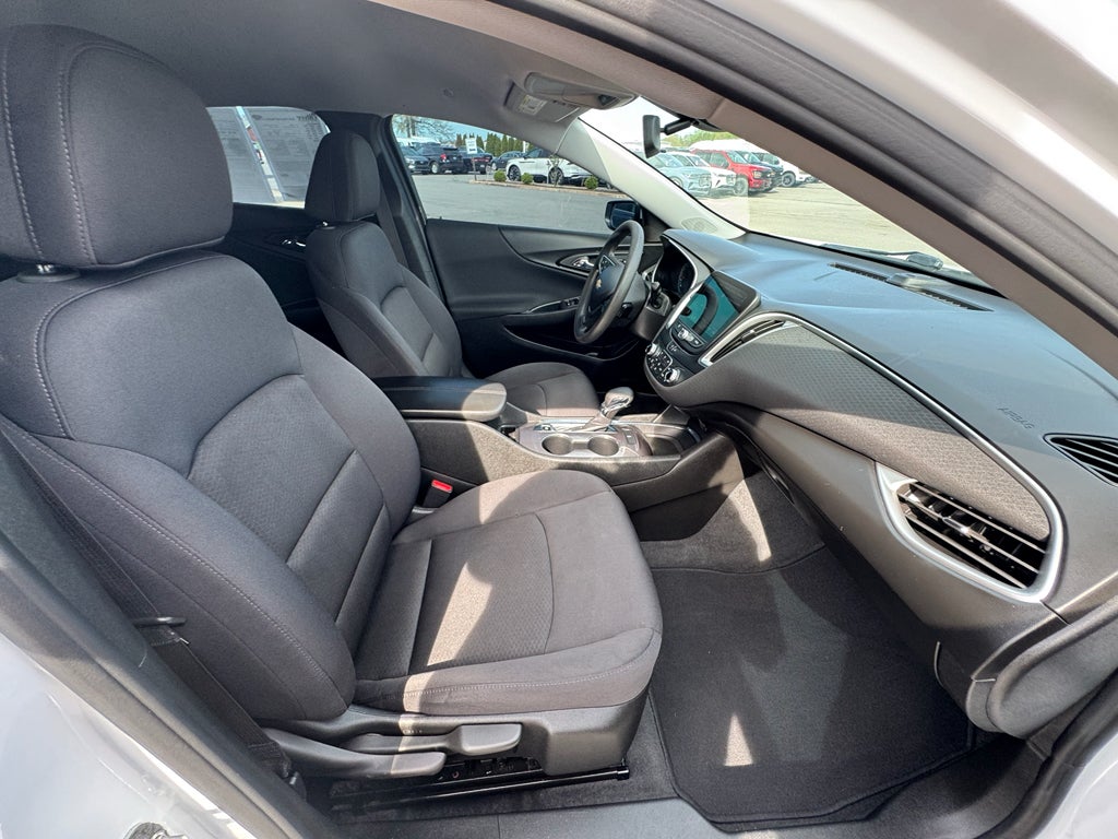 2022 Chevrolet Malibu LT FWD