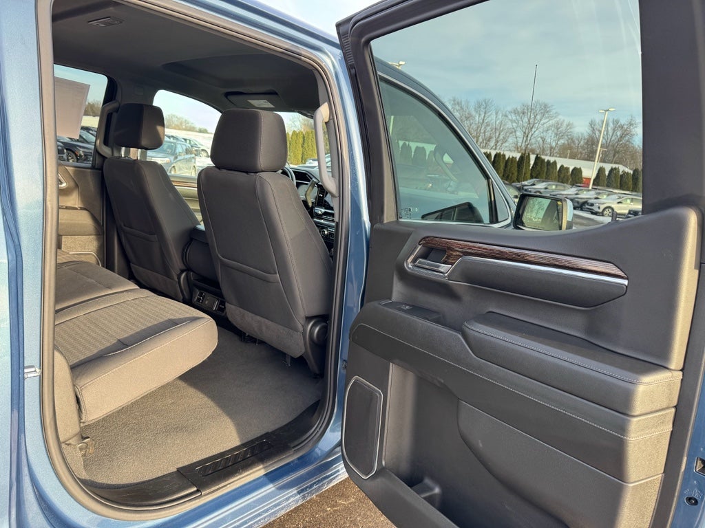 2024 GMC Sierra SLE 4WD