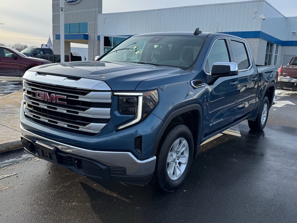 2024 GMC Sierra SLE 4WD