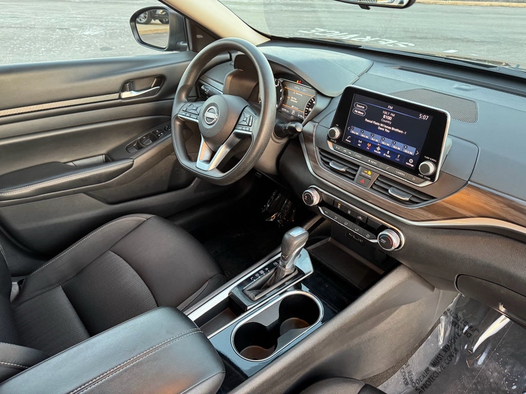 2024 Nissan Altima 2.5 SV FWD