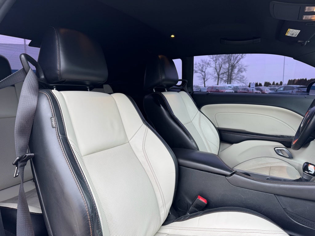 2015 Dodge Challenger SXT Plus RWD