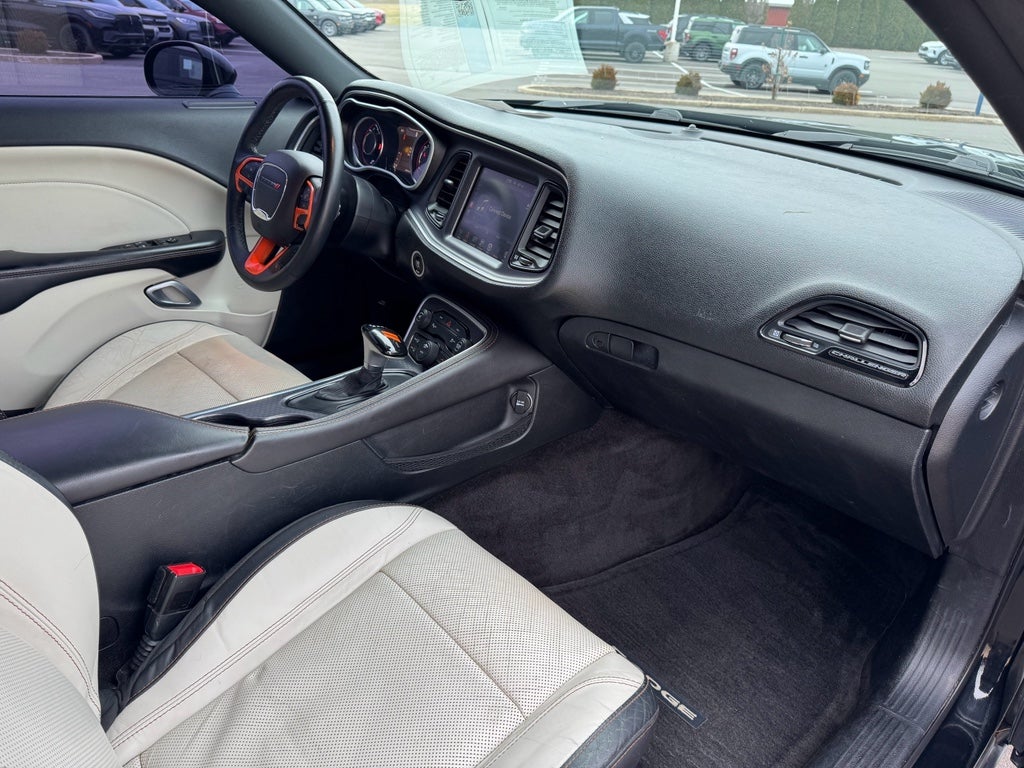 2015 Dodge Challenger SXT Plus RWD