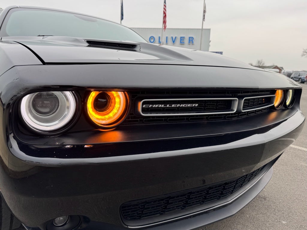 2015 Dodge Challenger SXT Plus RWD
