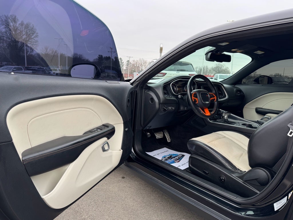 2015 Dodge Challenger SXT Plus RWD