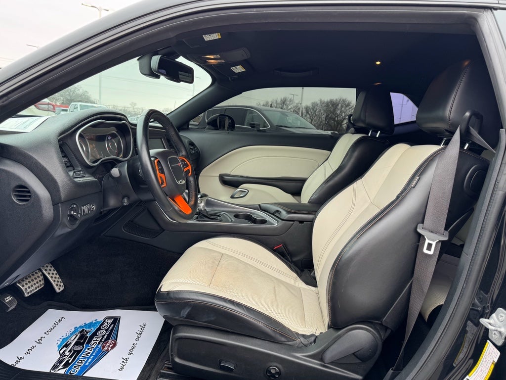 2015 Dodge Challenger SXT Plus RWD