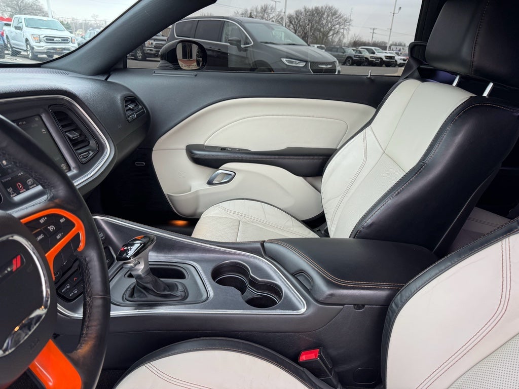 2015 Dodge Challenger SXT Plus RWD