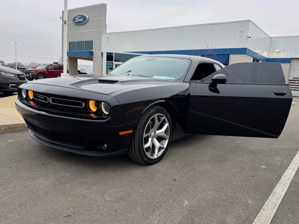 2015 Dodge Challenger SXT Plus RWD
