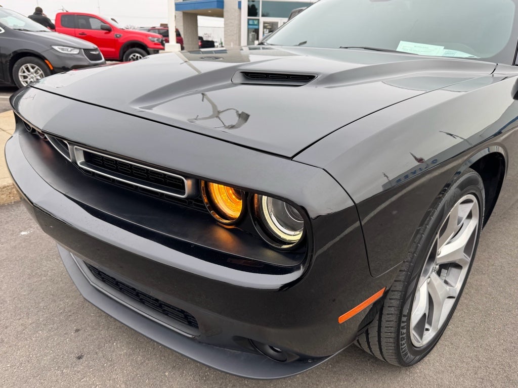 2015 Dodge Challenger SXT Plus RWD
