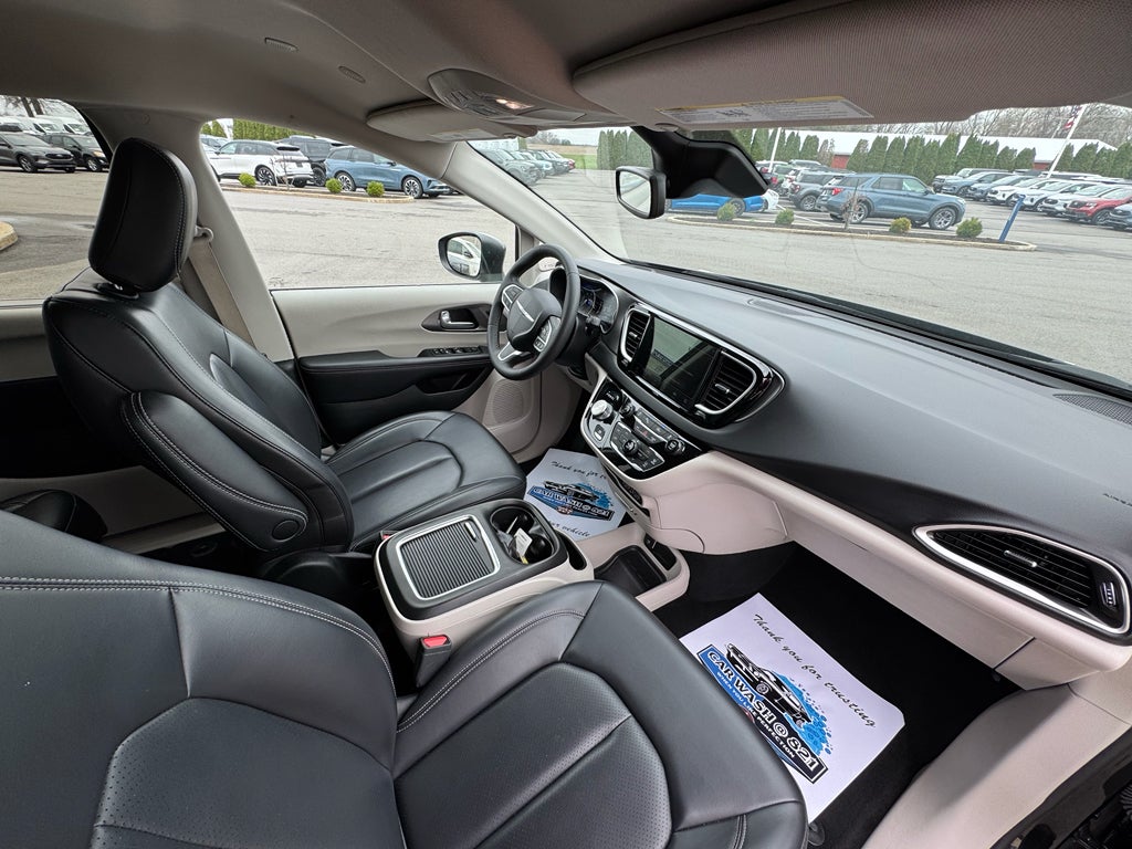 2023 Chrysler Pacifica Touring L FWD