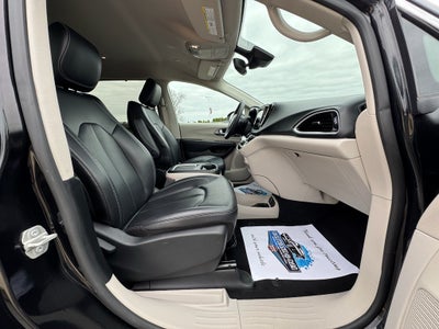 2023 Chrysler Pacifica Touring L FWD