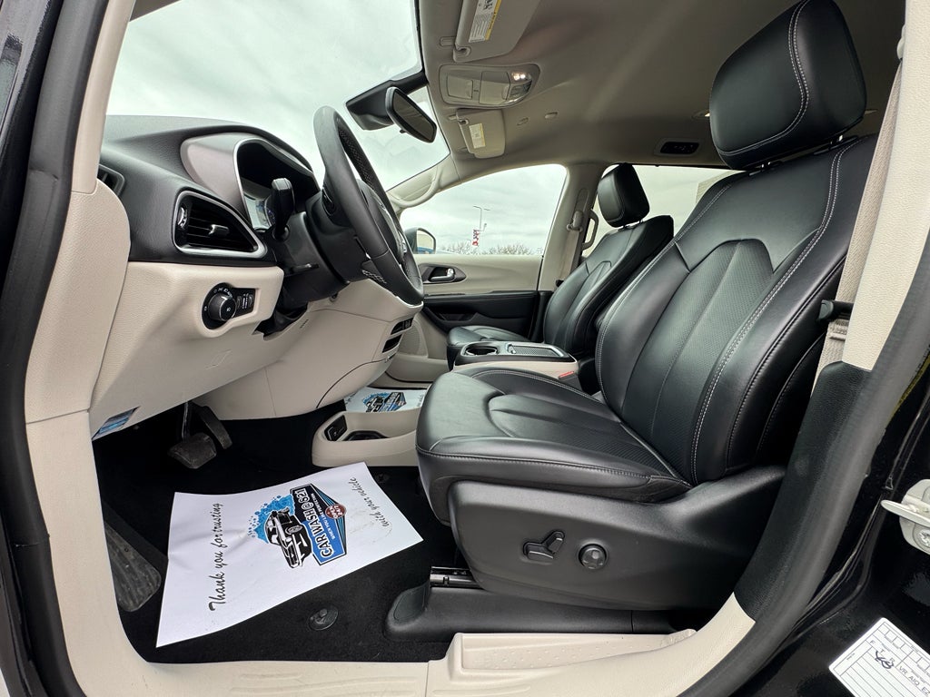 2023 Chrysler Pacifica Touring L FWD