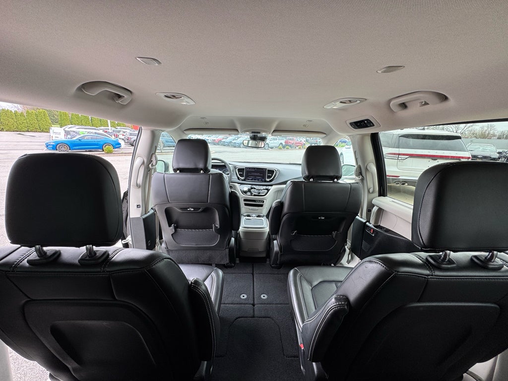 2023 Chrysler Pacifica Touring L FWD