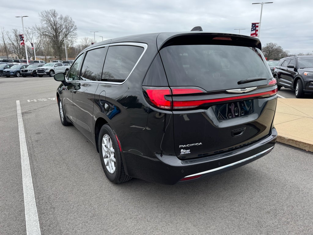 2023 Chrysler Pacifica Touring L FWD
