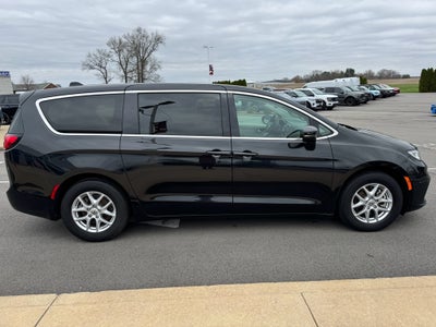 2023 Chrysler Pacifica Touring L FWD