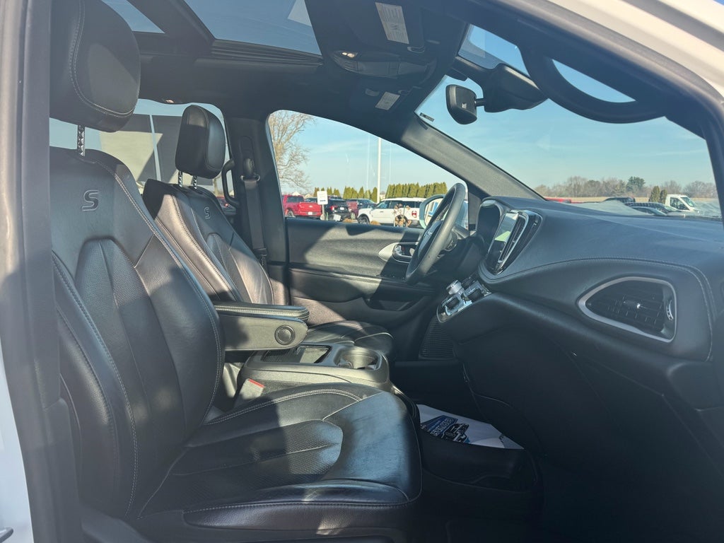 2022 Chrysler Pacifica Touring L FWD