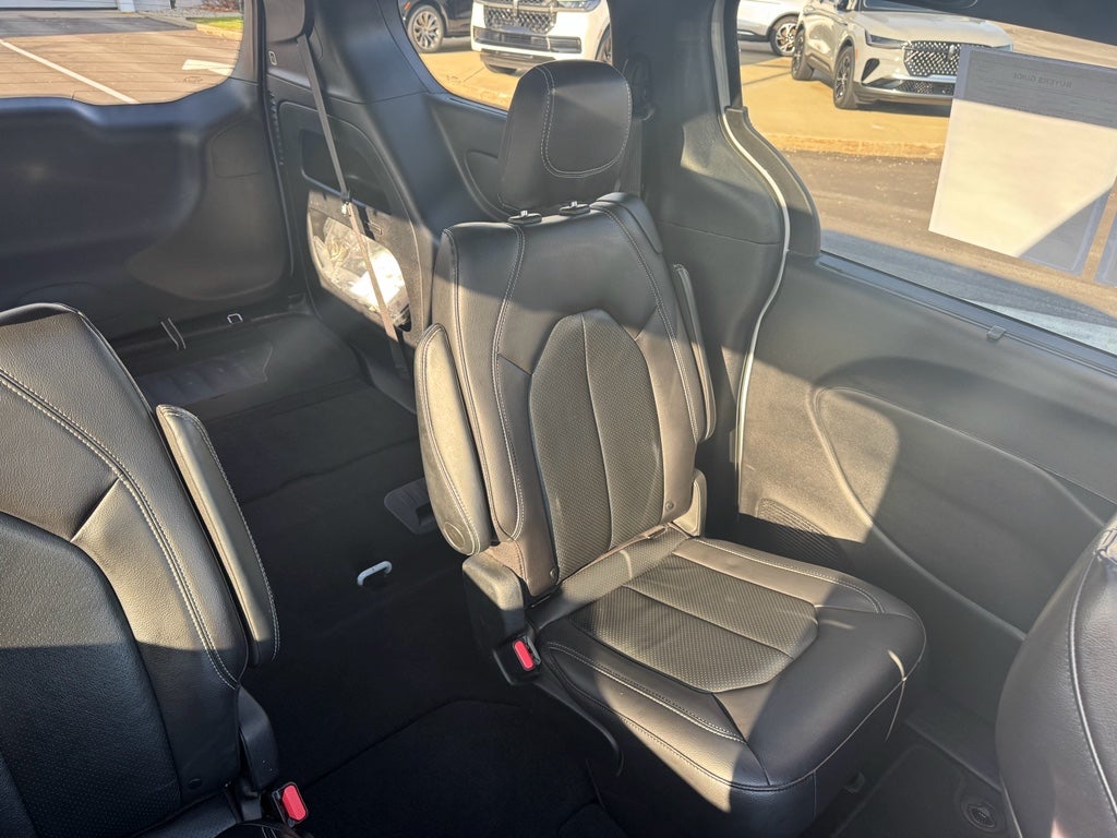 2022 Chrysler Pacifica Touring L FWD