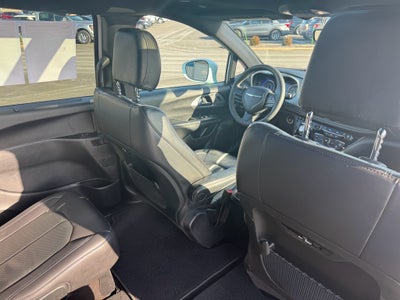2022 Chrysler Pacifica Touring L FWD