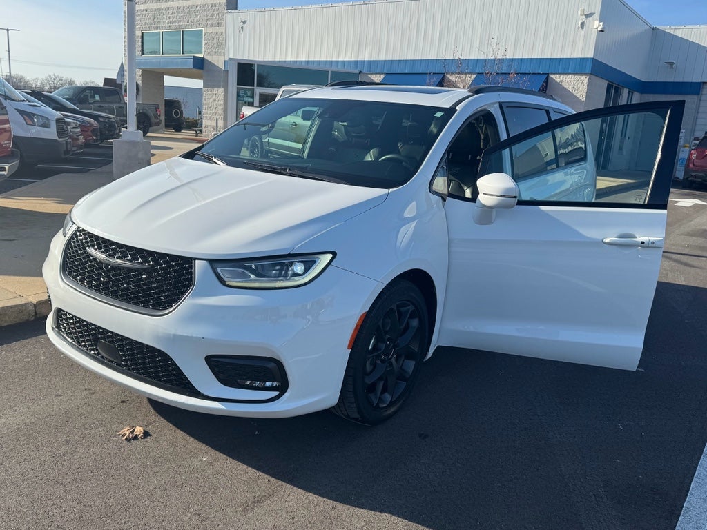 2022 Chrysler Pacifica Touring L FWD