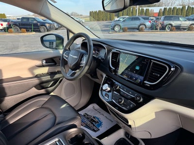 2023 Chrysler Pacifica Touring L FWD