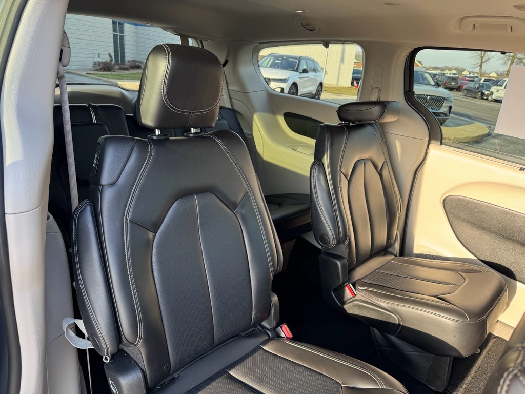 2023 Chrysler Pacifica Touring L FWD