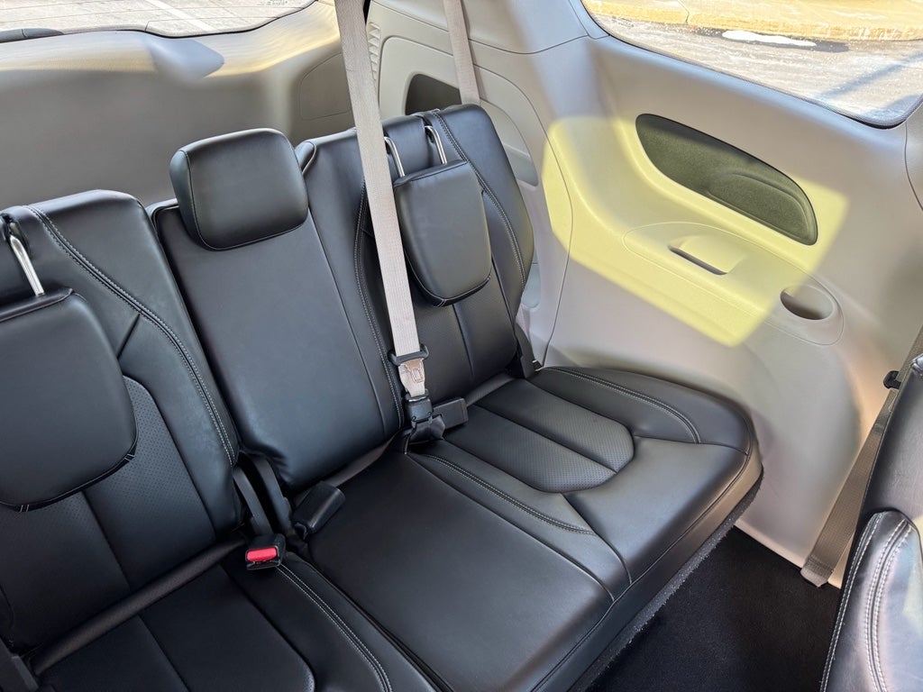 2023 Chrysler Pacifica Touring L FWD