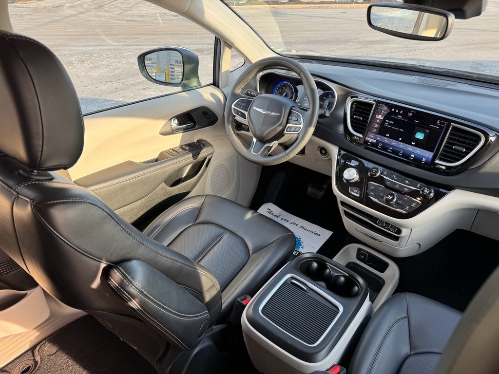 2023 Chrysler Pacifica Touring L FWD