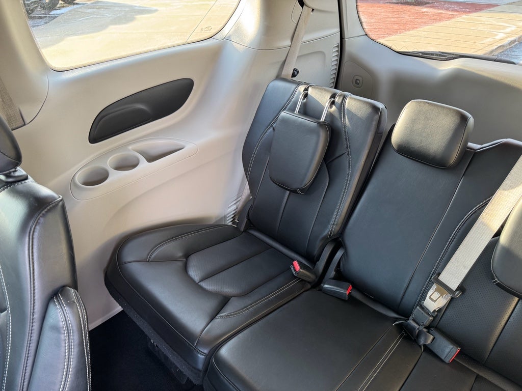 2023 Chrysler Pacifica Touring L FWD