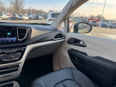 2023 Chrysler Pacifica Touring L FWD