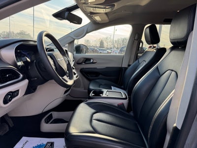 2023 Chrysler Pacifica Touring L FWD