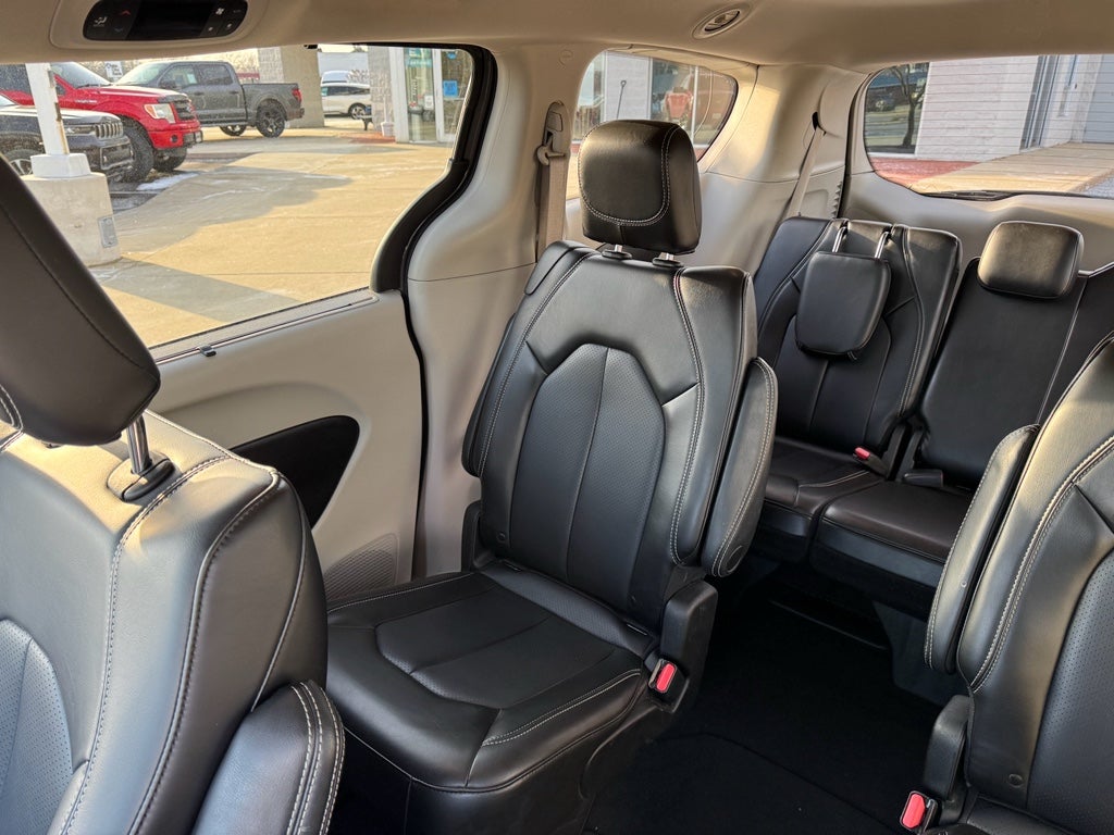 2023 Chrysler Pacifica Touring L FWD